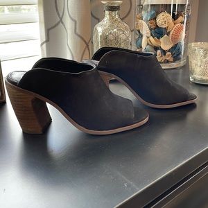Vince Camuto Mule black 5.5